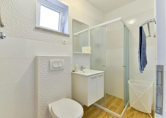 Apartament Duje 2 *